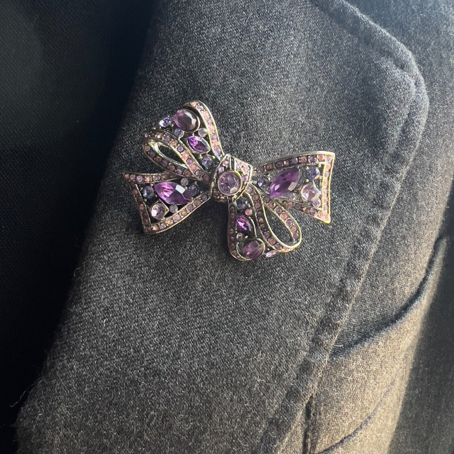 Vintage Unique Silver-Toned Purple/Pink Rhinestones Bow Brooch Pin