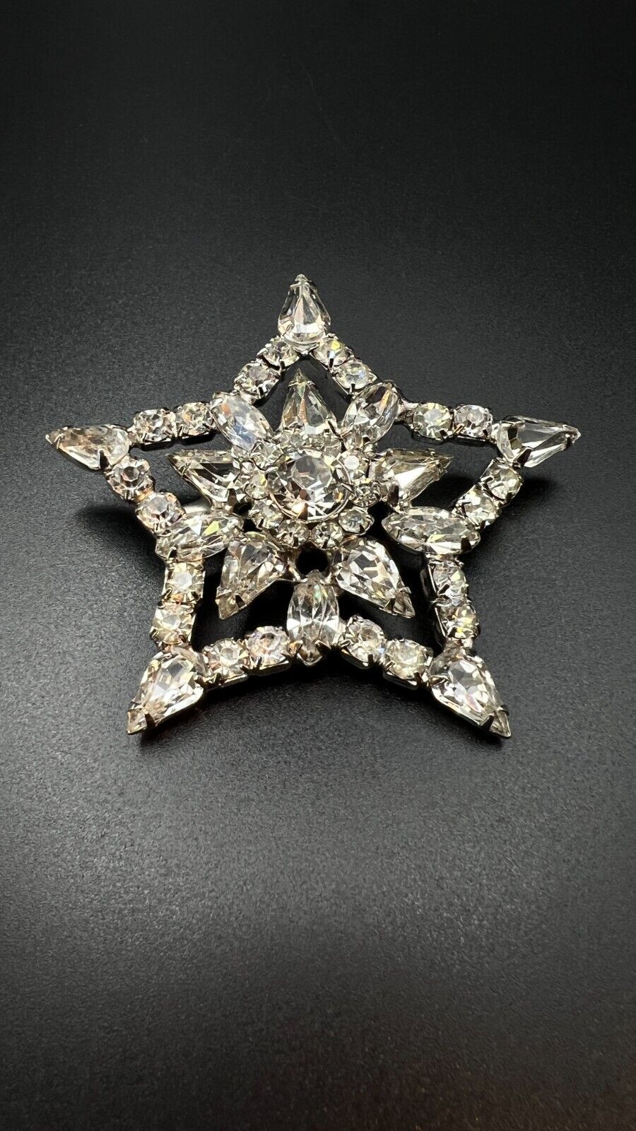 Vintage Silver-Toned Star with Clear Glass Rhinestones Brooch Pin