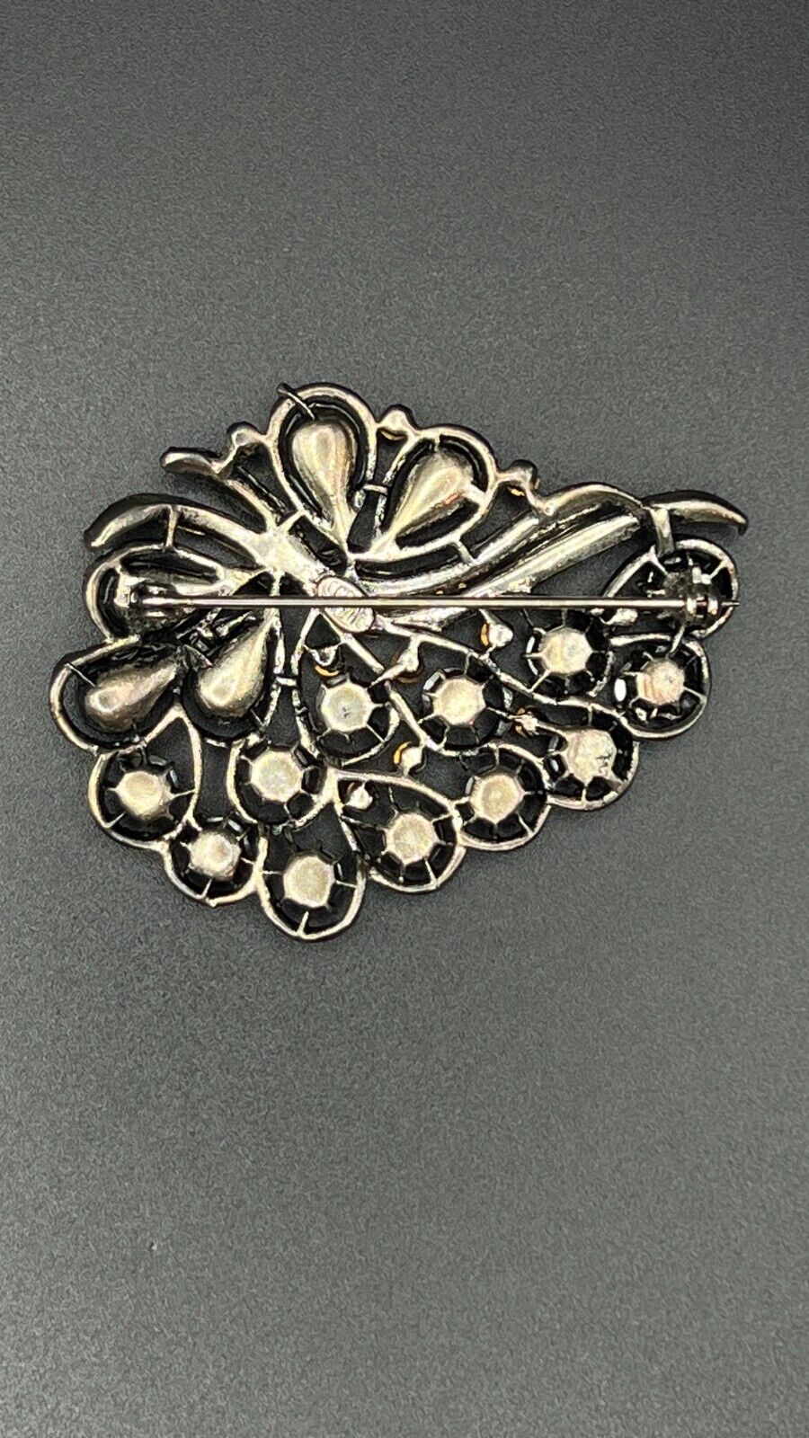 Vintage Signed Albert Weiss Purple Rhinestones Leaf Shape Design Brooch Pin