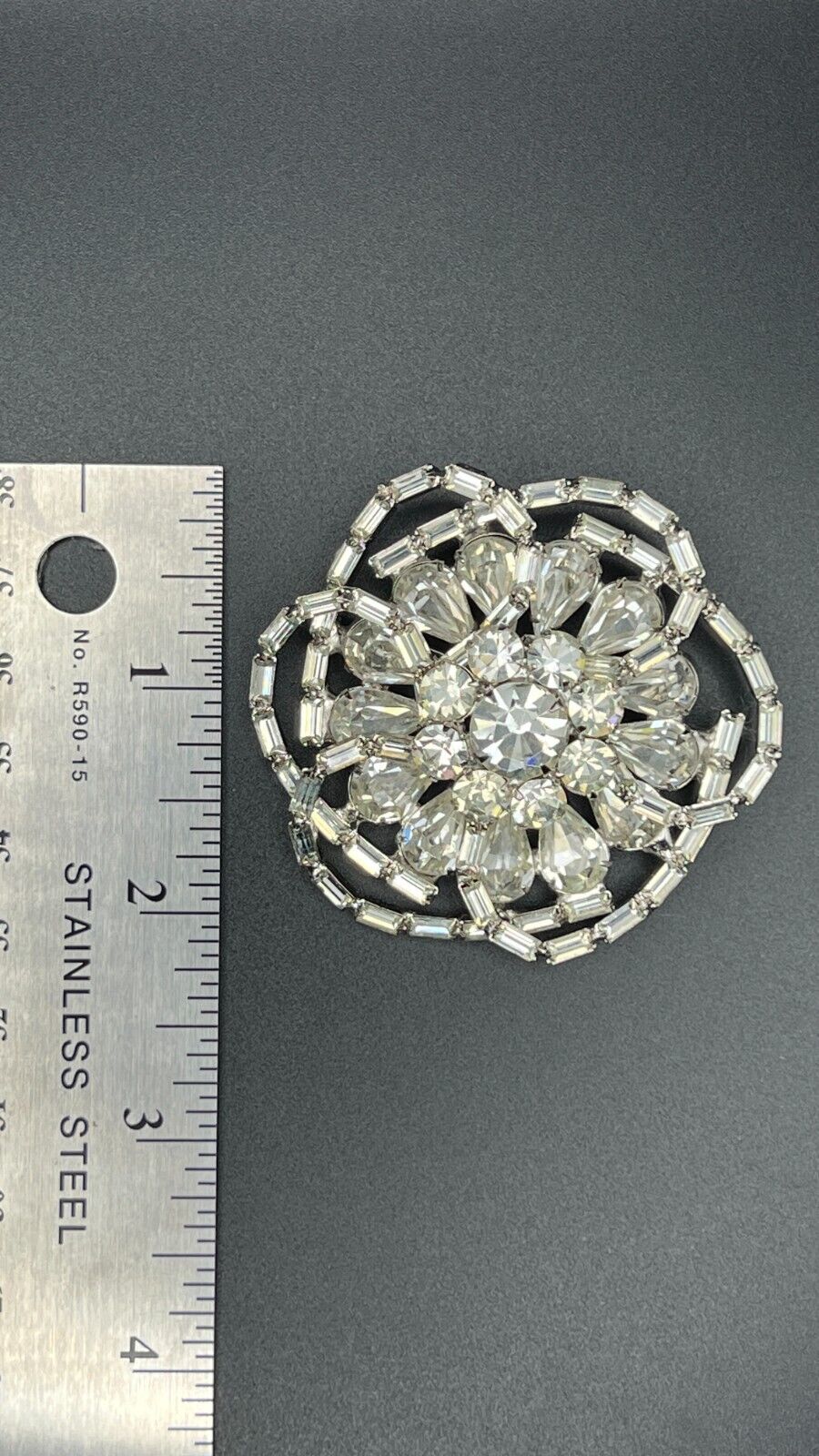 Vintage Large 3D Clear Rhinestones Silver-Toned Circular Brooch Pin