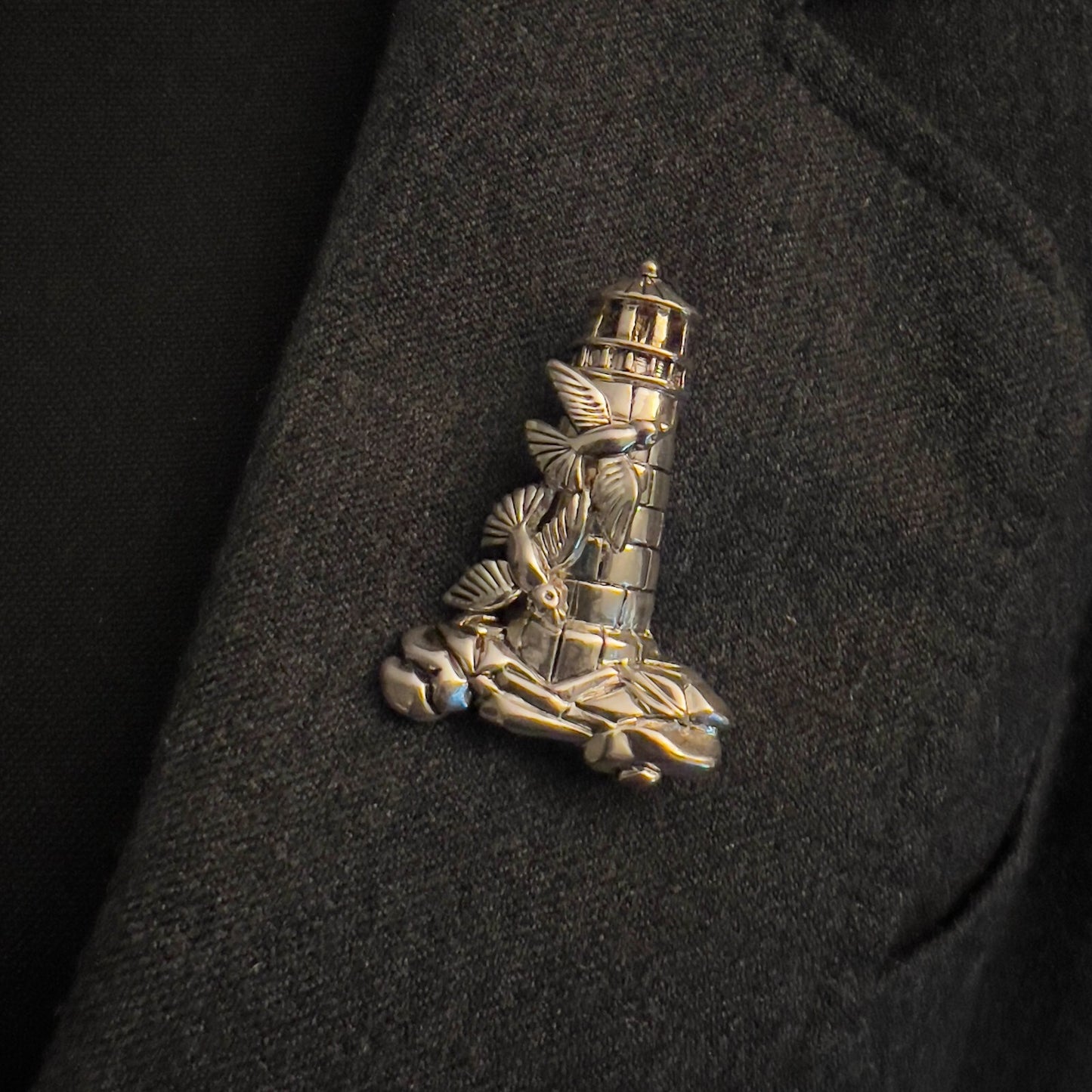 Vintage Signed BEST Lighthouse & Birds Silver-Toned Pendant Brooch Pin