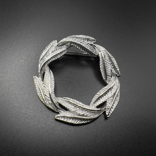 Vintage Circular Wreath of Leaves Brooch Signed Jerrys Silver-Toned Etched Pin