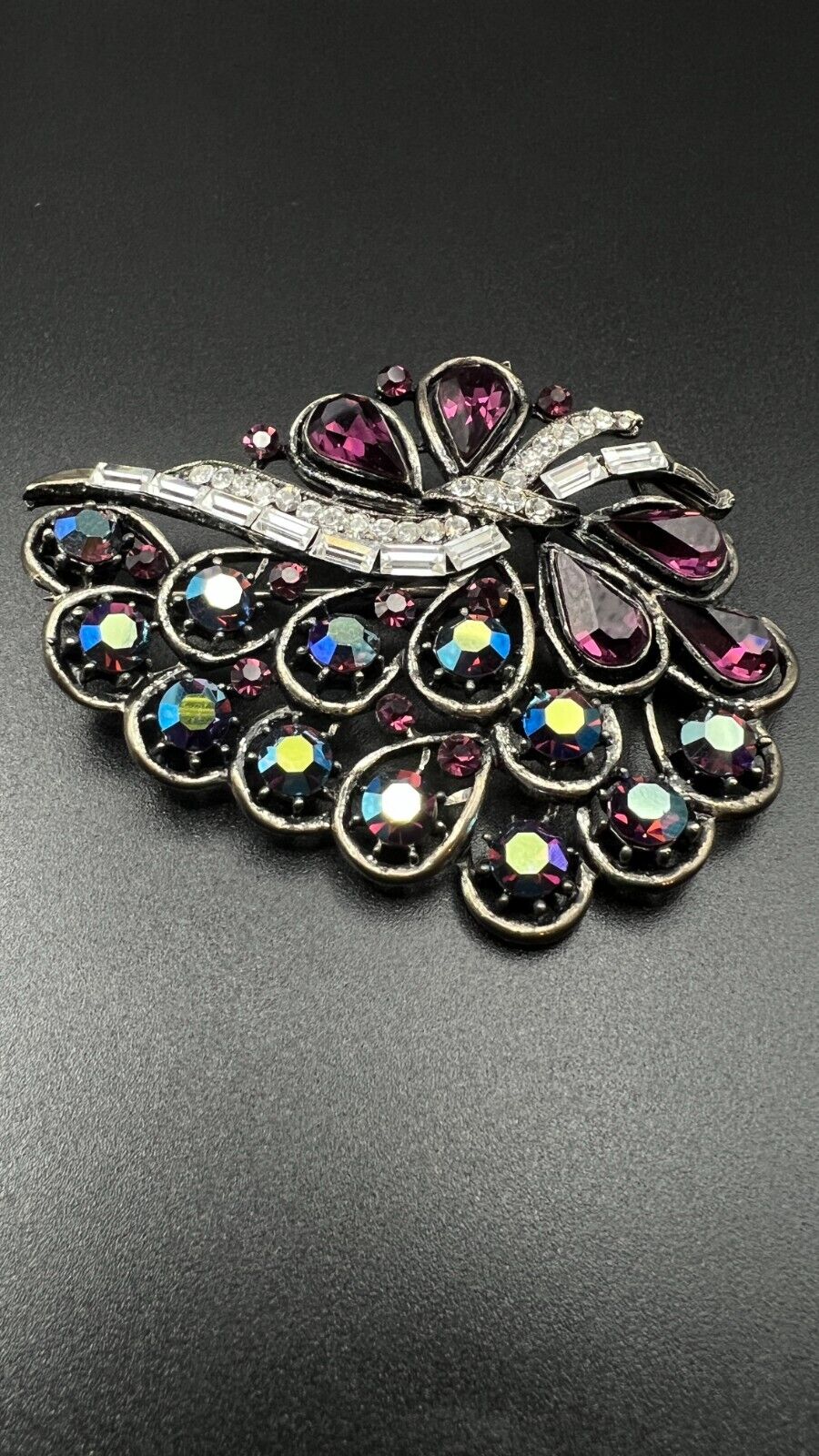 Vintage Signed Albert Weiss Purple Rhinestones Leaf Shape Design Brooch Pin