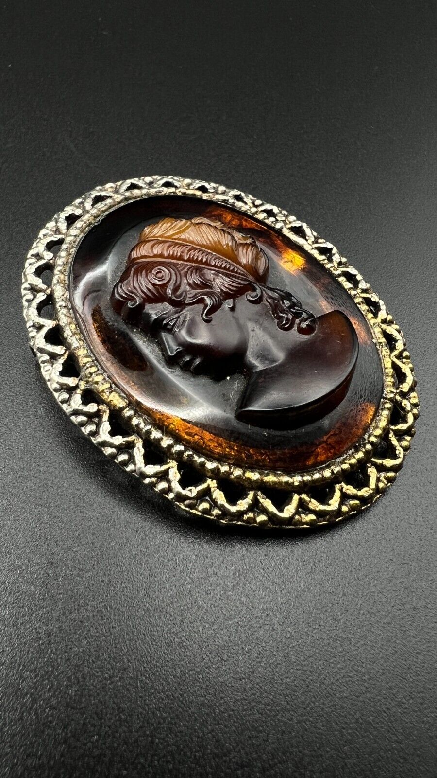 Vintage Novelty Victorian Tiger's Eye Glass Cameo w Brass-Tone Frame Brooch Pin