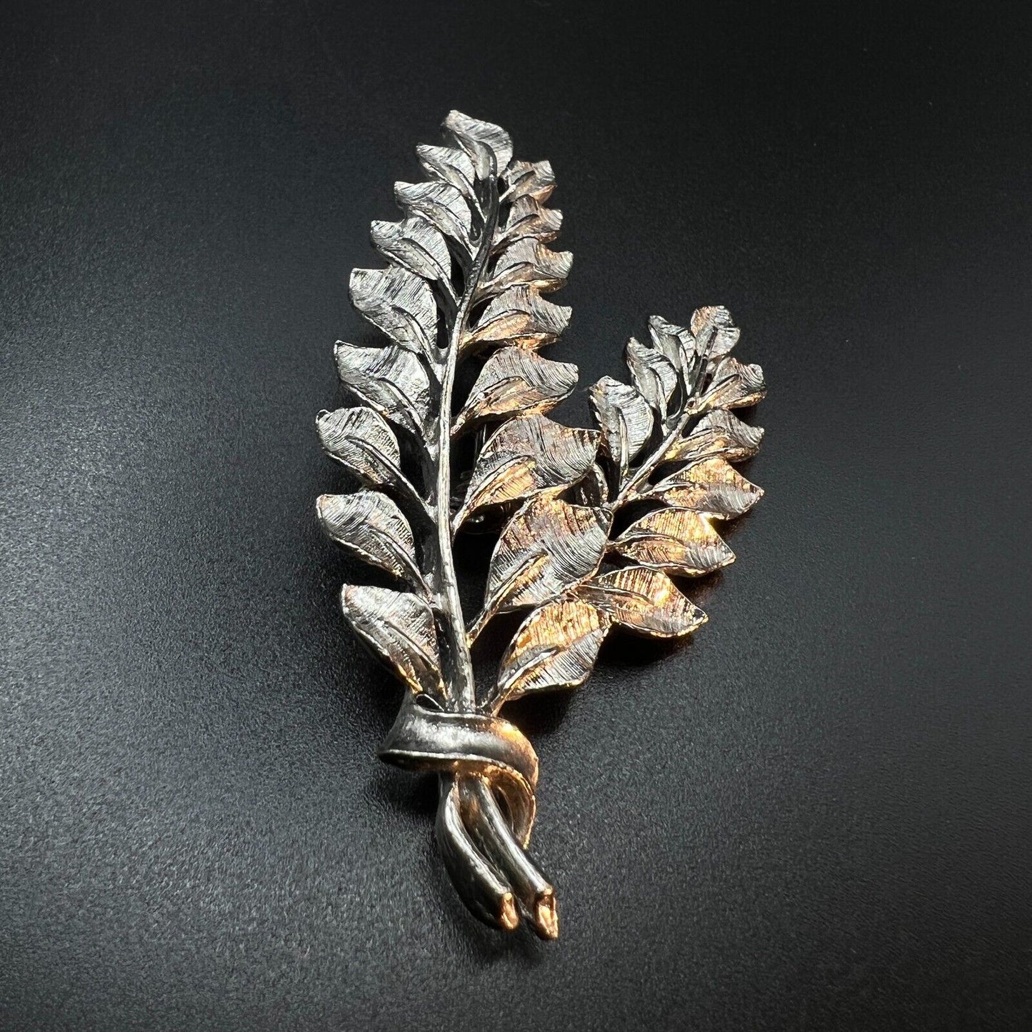 Vintage Elegant Double Leaf Silver-Toned Brooch Pin