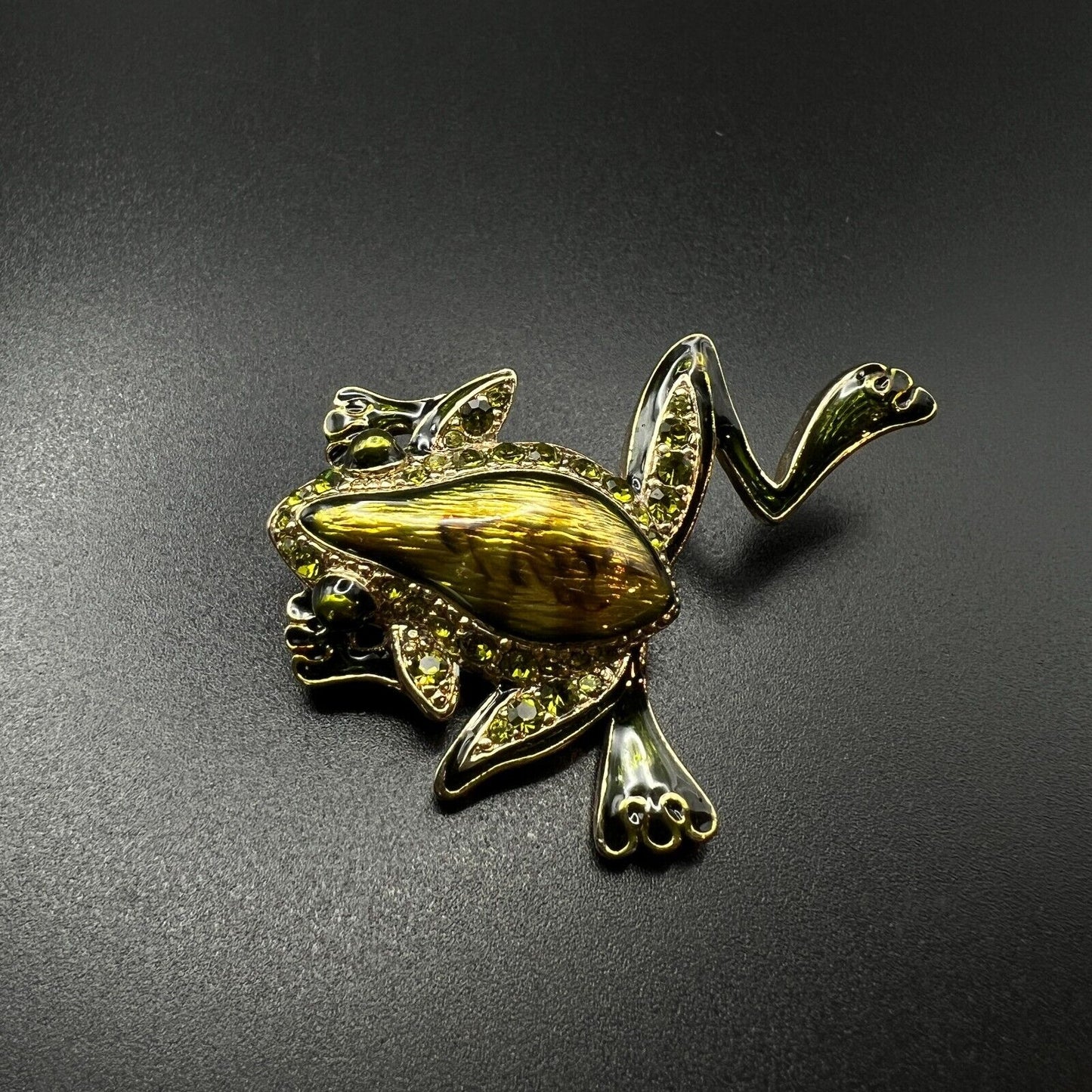 Vintage Novelty Signed Liz Claiborne Leaping Frog Gold/Green-Toned Brooch Pin