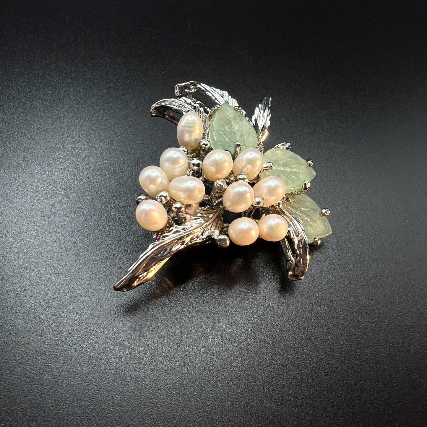 Vintage Beautiful Jade and Pearls Silver-Toned Grape Cluster Pendant Brooch Pin