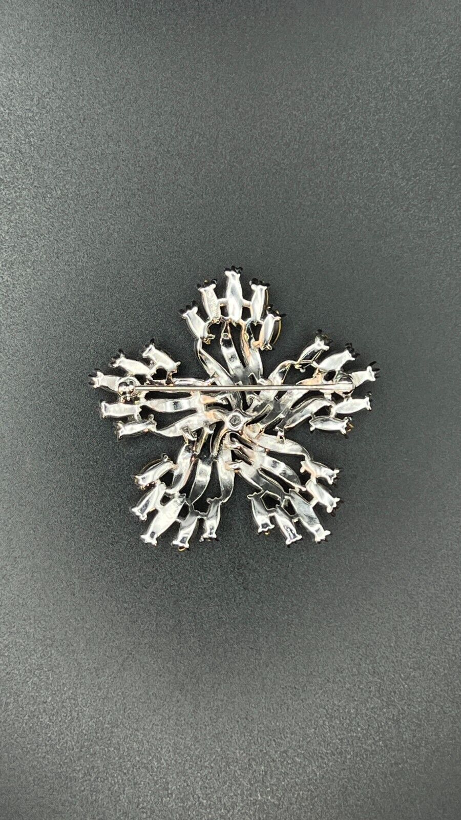 Vintage Star Signed TRIFARI CROWN Silver-Toned with Clear Rhinestones Brooch Pin