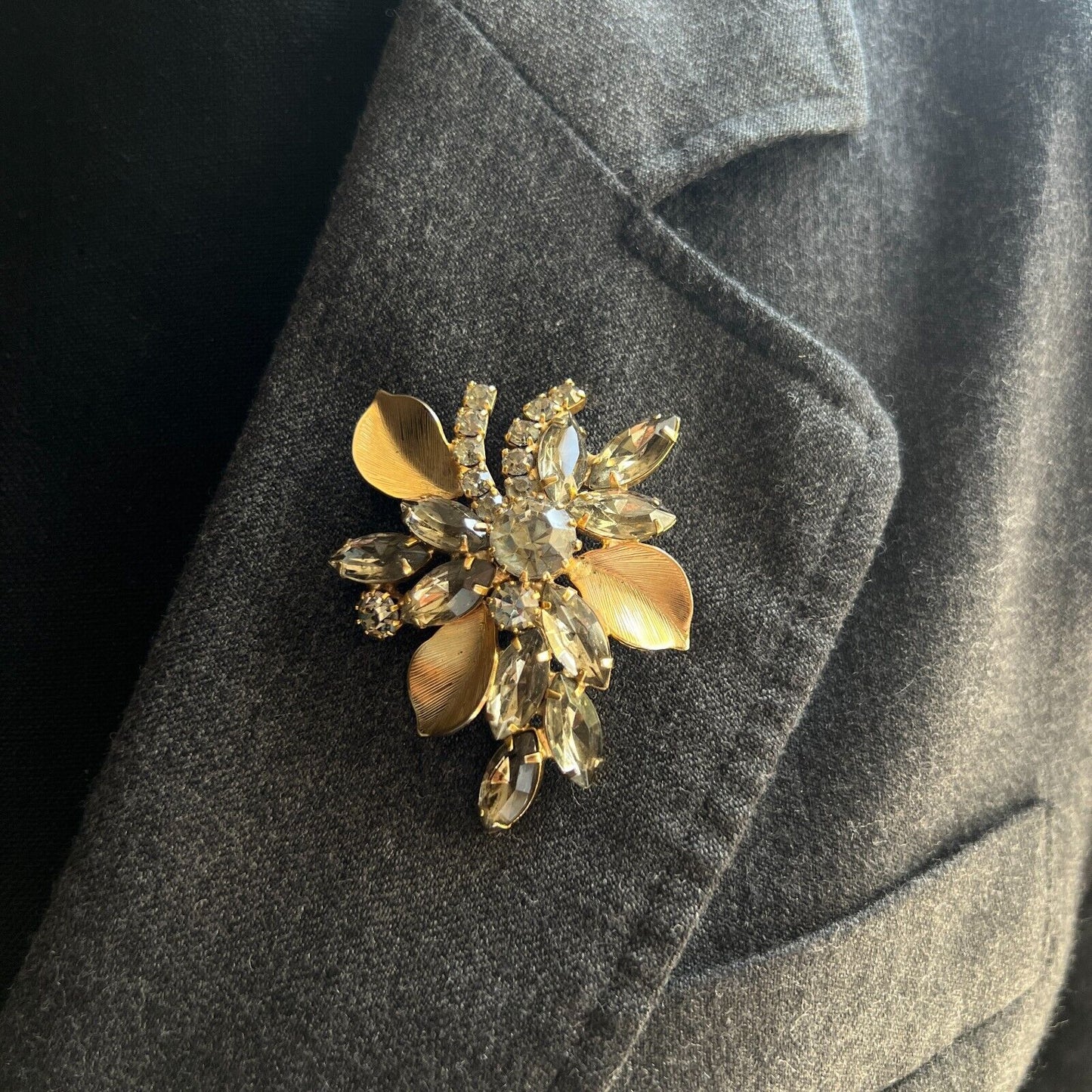 Vintage Flower Gold-Toned with Multi-Sized Smoky Gray Rhinestones Brooch Pin