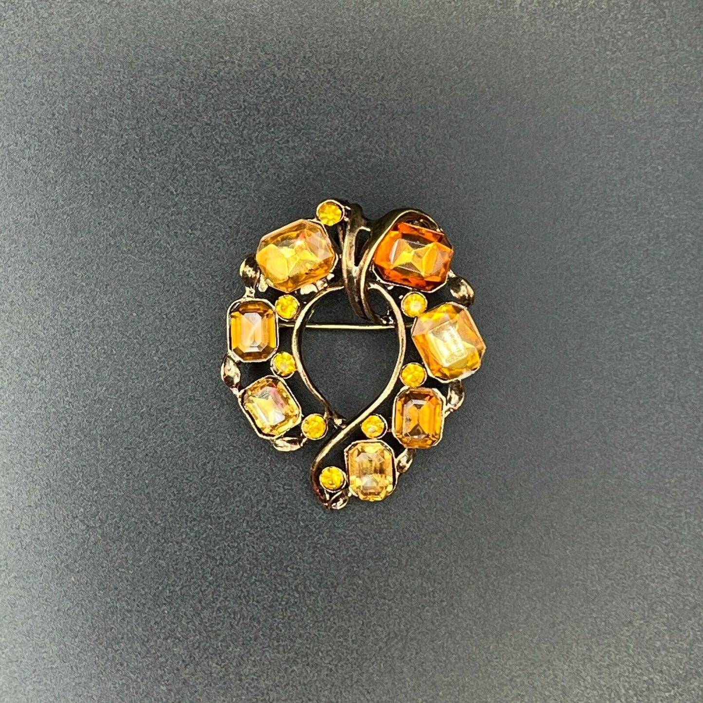 Vintage Gold-Tone Multi-Shades of Brown Sparkling Rhinestones Pendant Brooch Pin