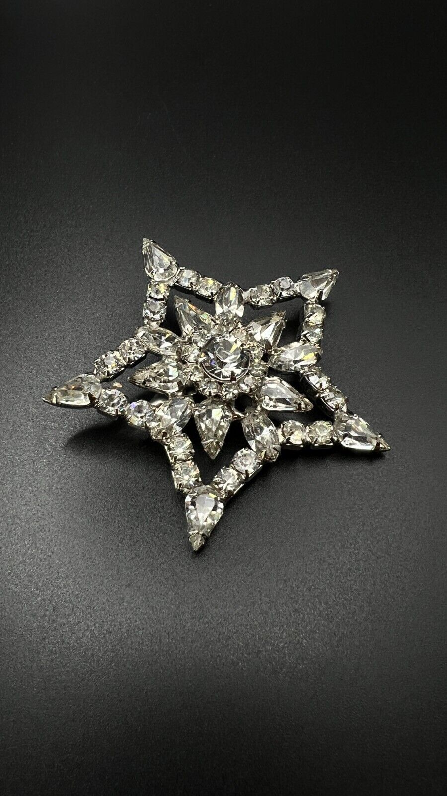 Vintage Silver-Toned Star with Clear Glass Rhinestones Brooch Pin