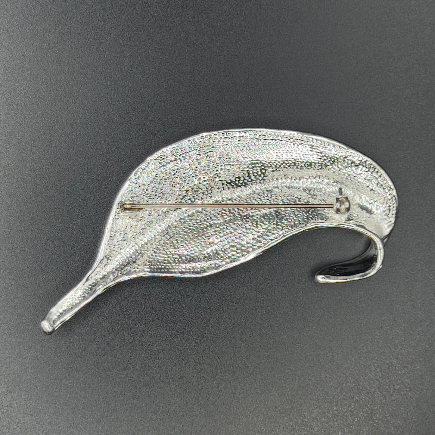 Vintage Elegant Brushed Silver-Toned Leaf Brooch Pin