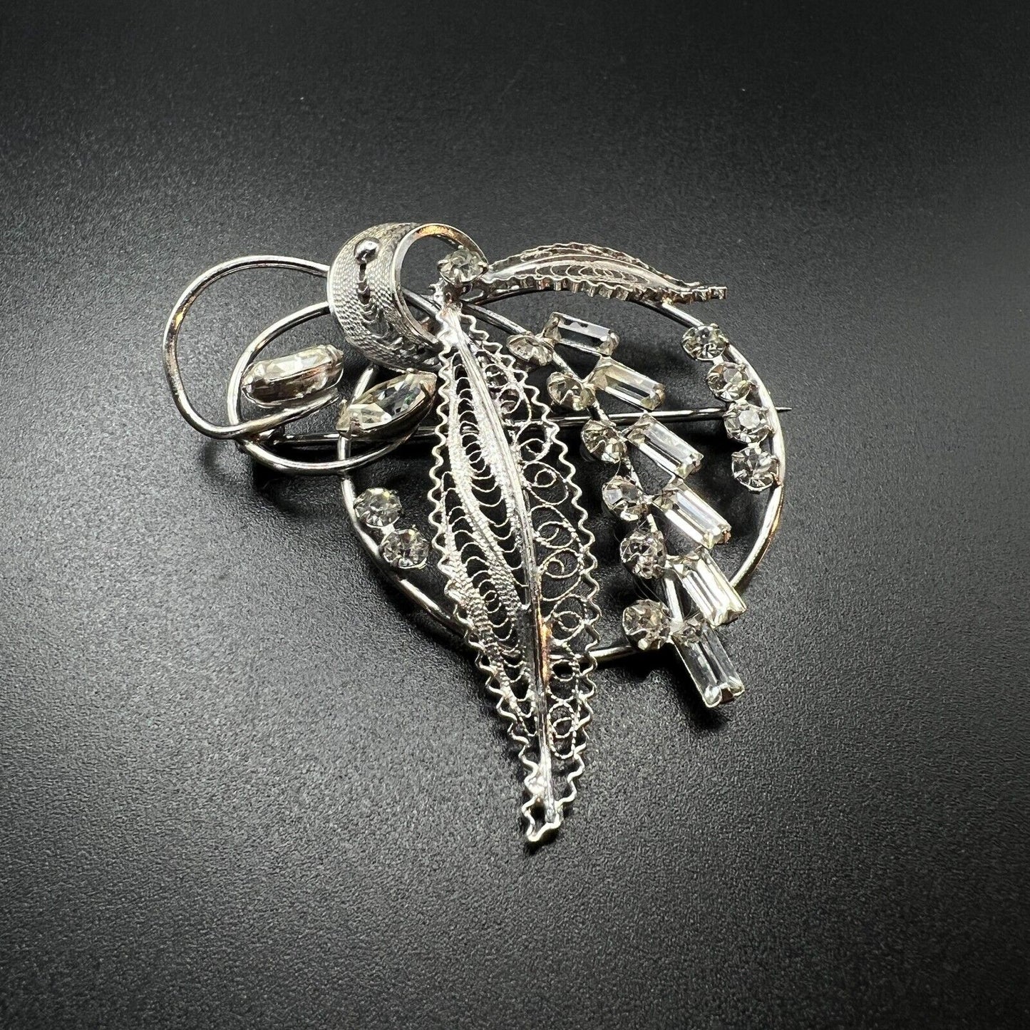 Vintage Elegant Sterling Silver & Clear Rhinestones w Filigree Leaves Brooch Pin