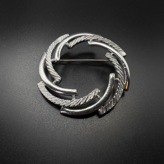 Vintage Signed Brooch Sarah Cov. Silver-Toned Swirl Textured Wreath Pin 60s/70s