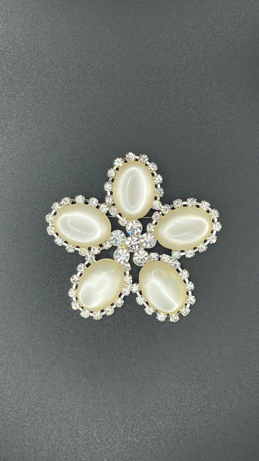 Vintage Silver-Toned Flower with Sparkling Rhinestones & Faux Pearls Brooch Pin