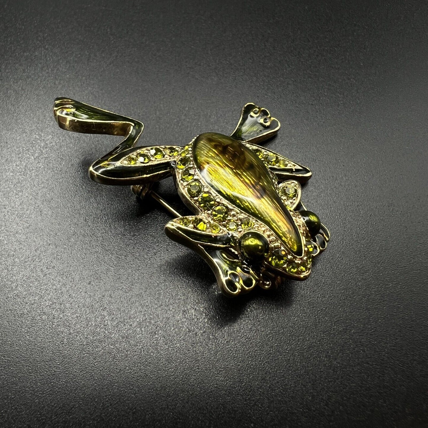 Vintage Novelty Signed Liz Claiborne Leaping Frog Gold/Green-Toned Brooch Pin