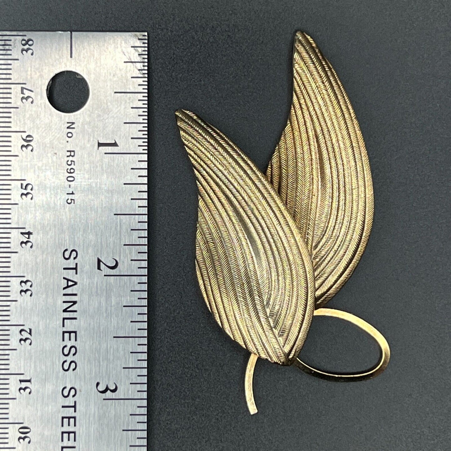 Vintage Ridged Large Gold-Toned Double Leaf Brooch Pin