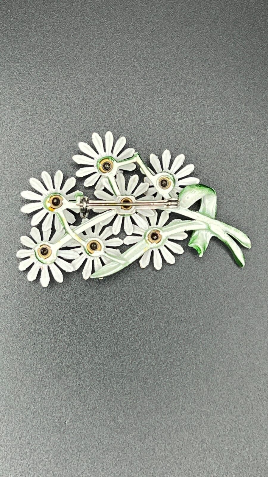 Vintage 60's White & Yellow Daisies with Green Stems Metal/Thermoset Brooch Pin