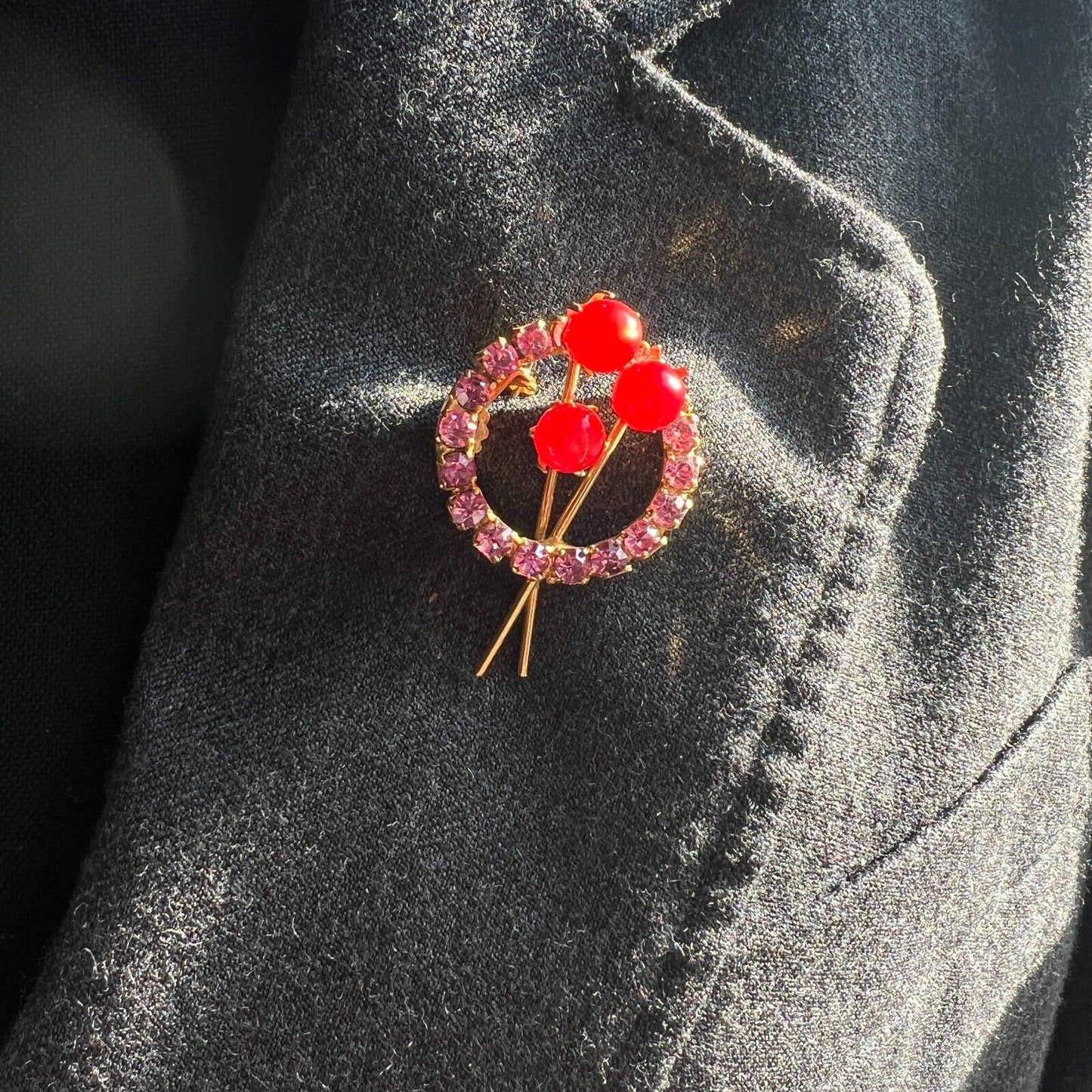 Vintage Red Balls & Sparkling Pink Rhinestones Gold-Toned Circular Brooch Pin