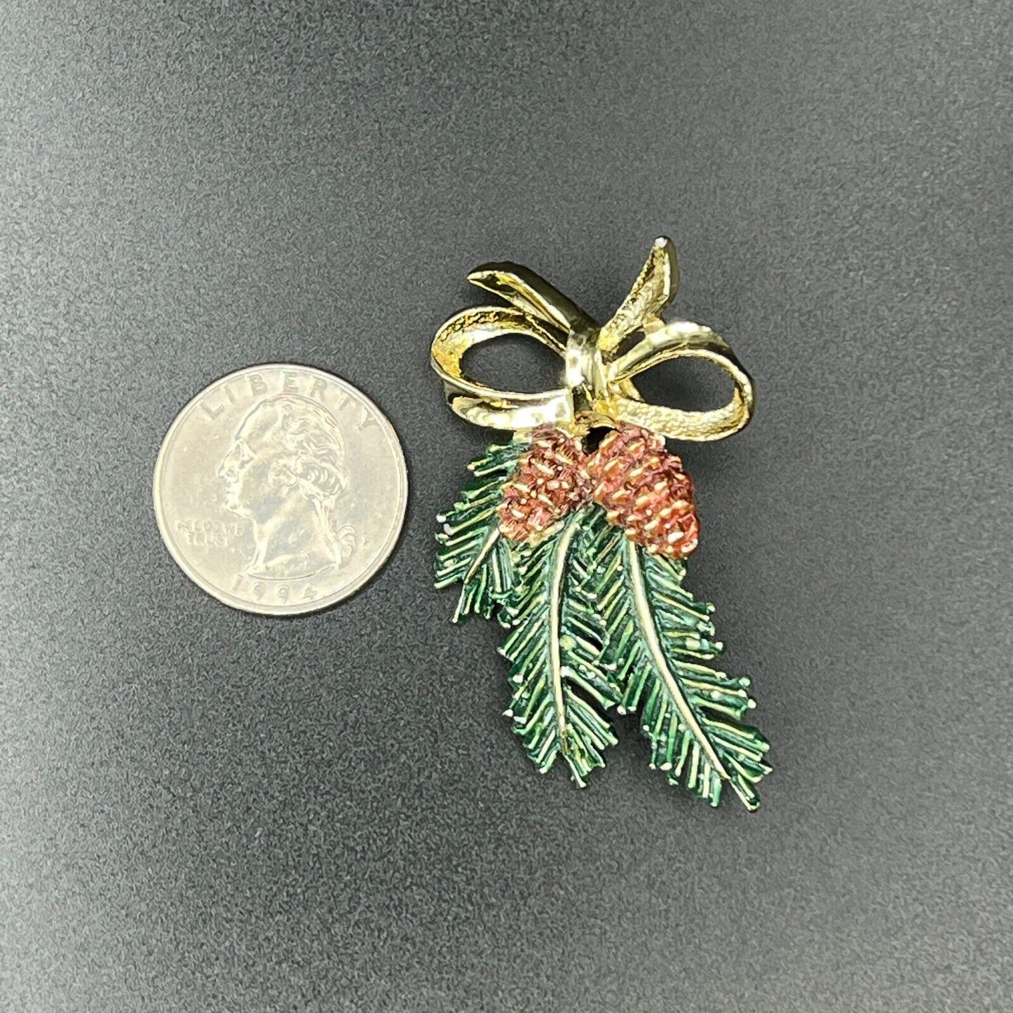 Vintage Signed Gerry's Green Pine Leaves w Brown Pinecones & Gold Bow Brooch Pin