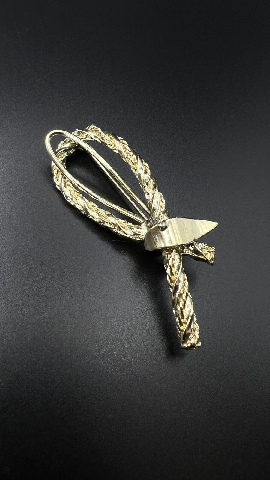 Vintage Gold-Toned Tied Rope Ribbon Elegant Brooch Pin