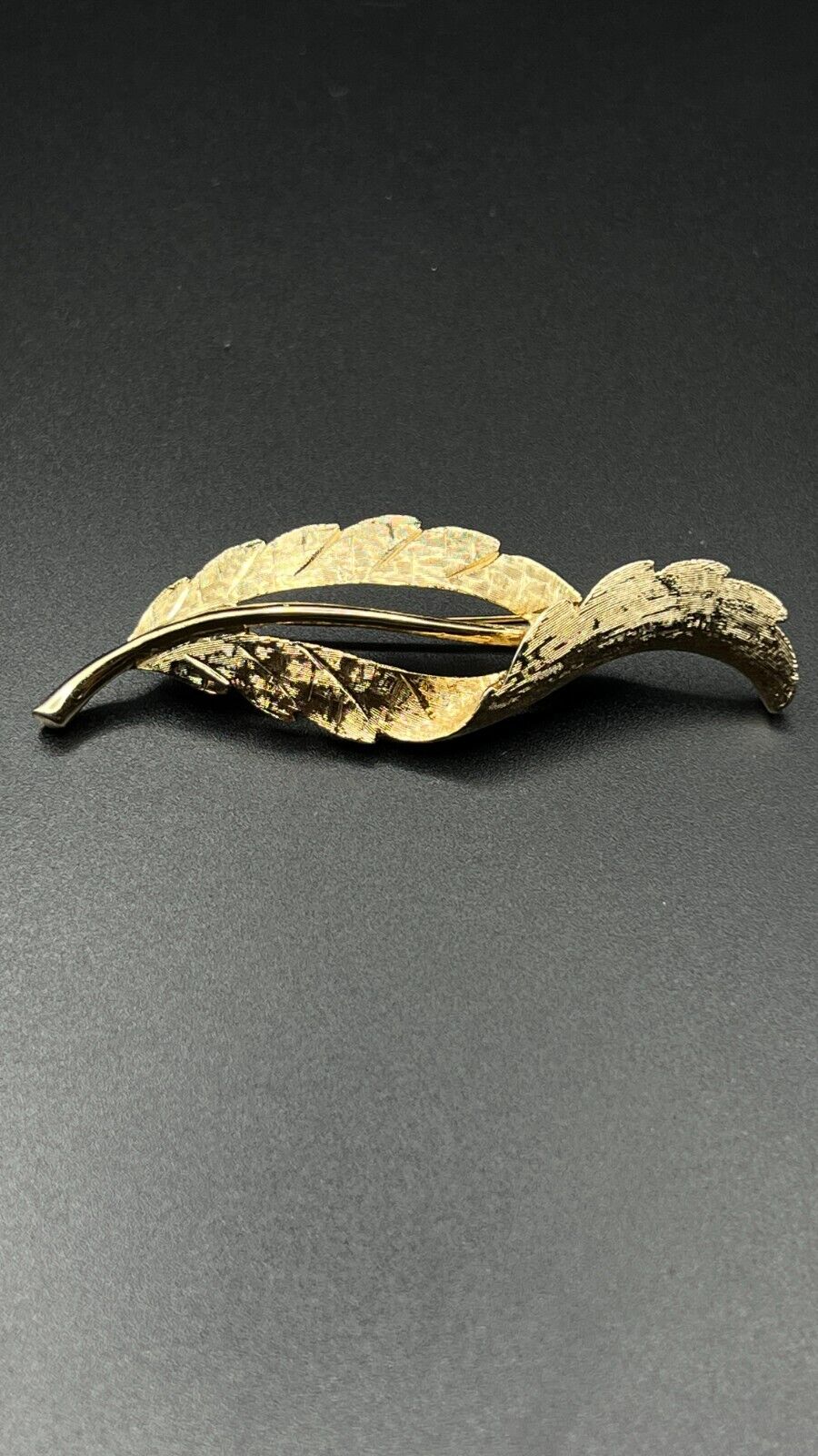 Vintage SIGNED MONET Brushed Gold-Toned Etched Leaf Brooch Pin