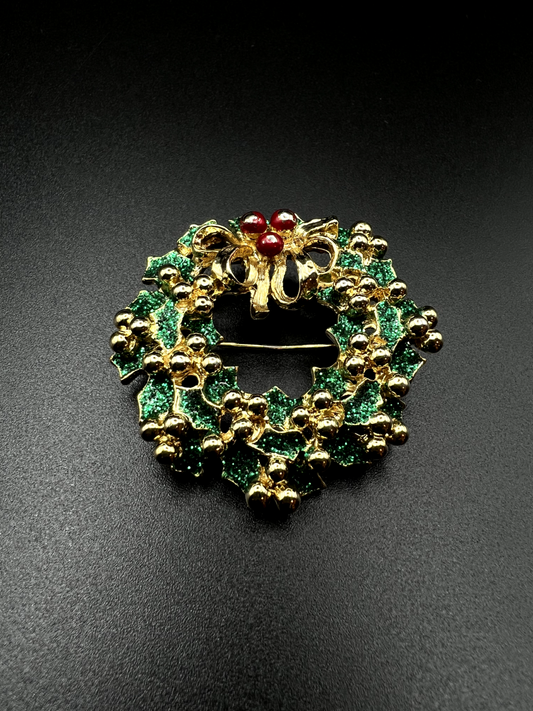 Vintage Green Wreath with Red and Gold-Colored Holly Brooch Pin