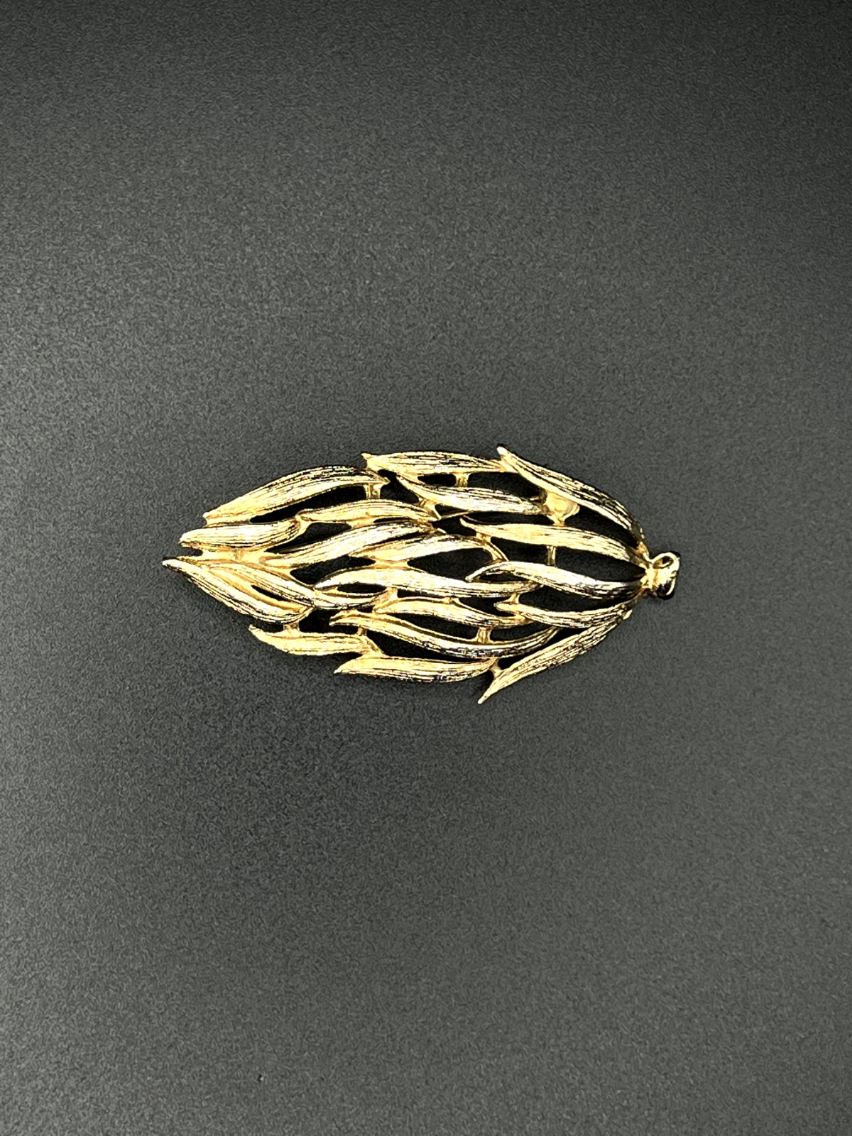 Vintage 1960's Lisner Gold-Toned Statement Brooch Pin