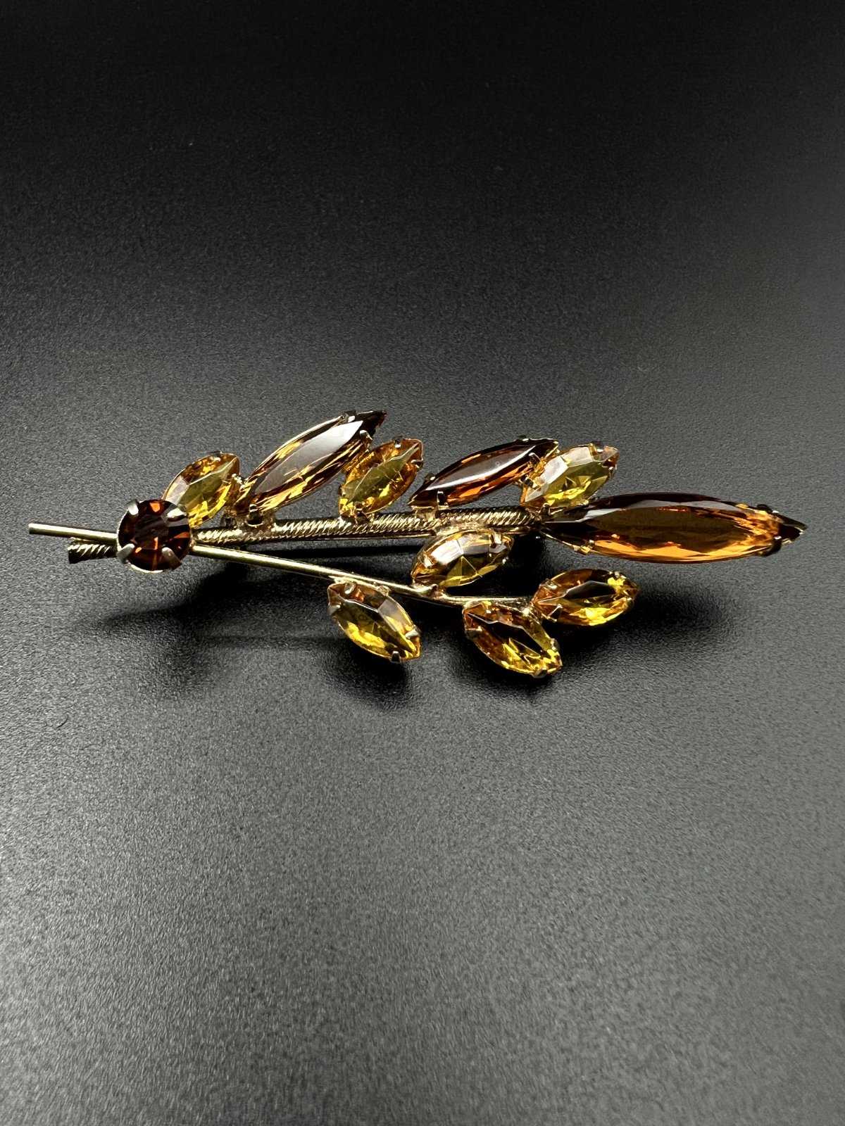 Vintage Glamorous Gold-Toned Leaf w Topaz and Citrine Glass Crystals Brooch Pin