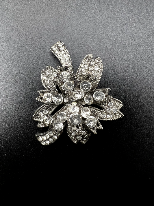 Vintage VTG Silver-Toned Flower With Clear Crystal Rhinestone Brooch Pin